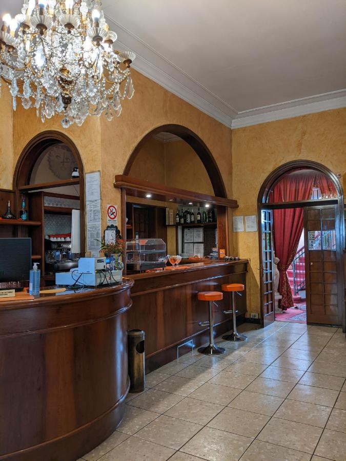 Hotel Montecarlo كاستيلانزا المظهر الخارجي الصورة